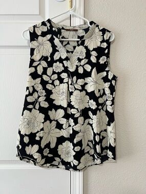 Gaharu Floral Sleeveless V Neck Blouse Women’s Medium